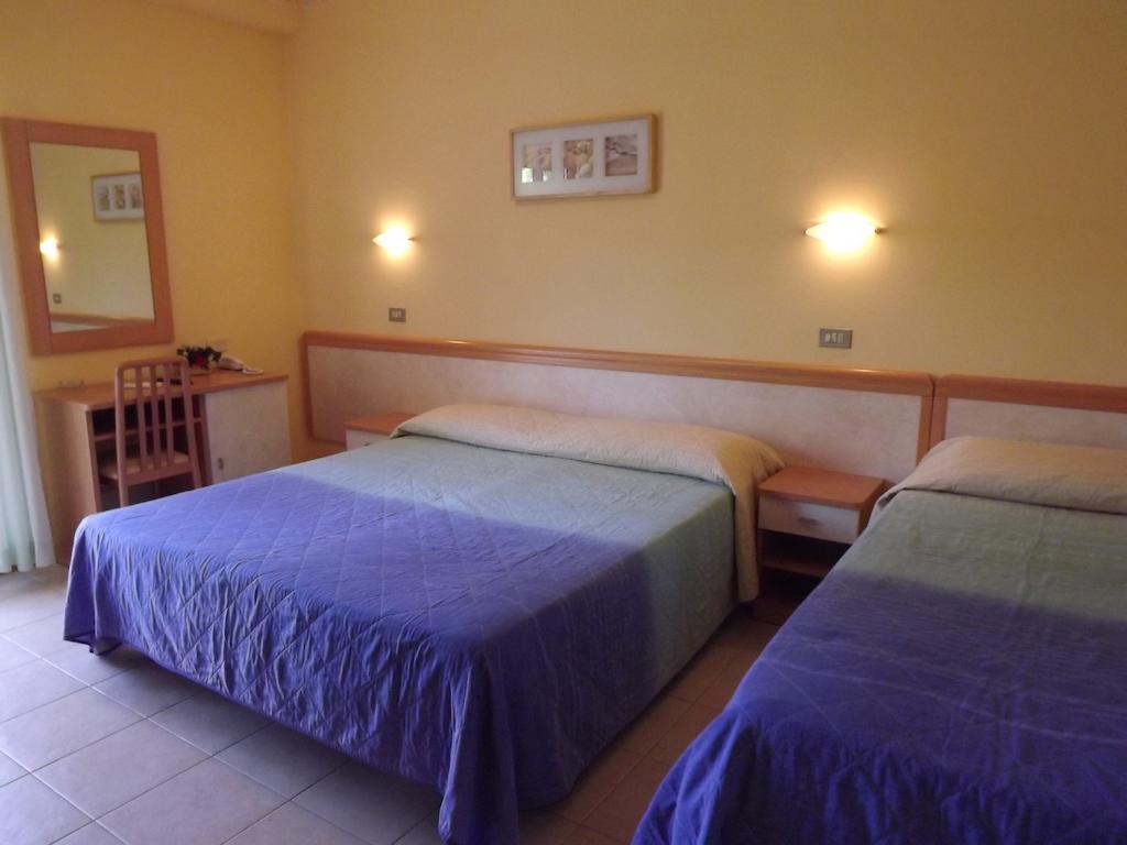 Hotel Rita Riccione Habitación foto