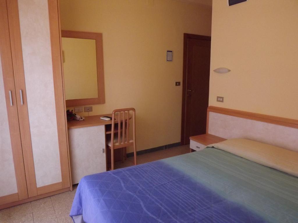 Hotel Rita Riccione Habitación foto