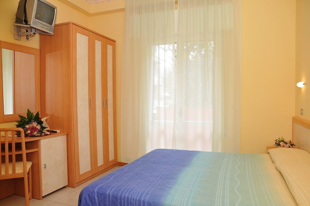 Hotel Rita Riccione Habitación foto